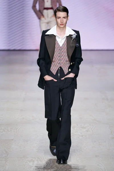 Look 5